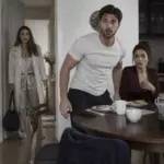 — Γιατί γύρισες τόσο νωρίς; — ο άντρας της έμεινε άφωνος.